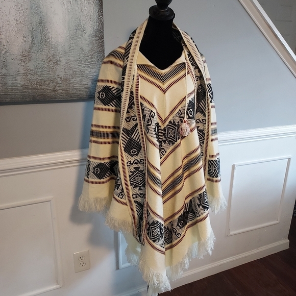 HANDICRAFTS sisandina 100% wool poncho - Picture 1 of 8